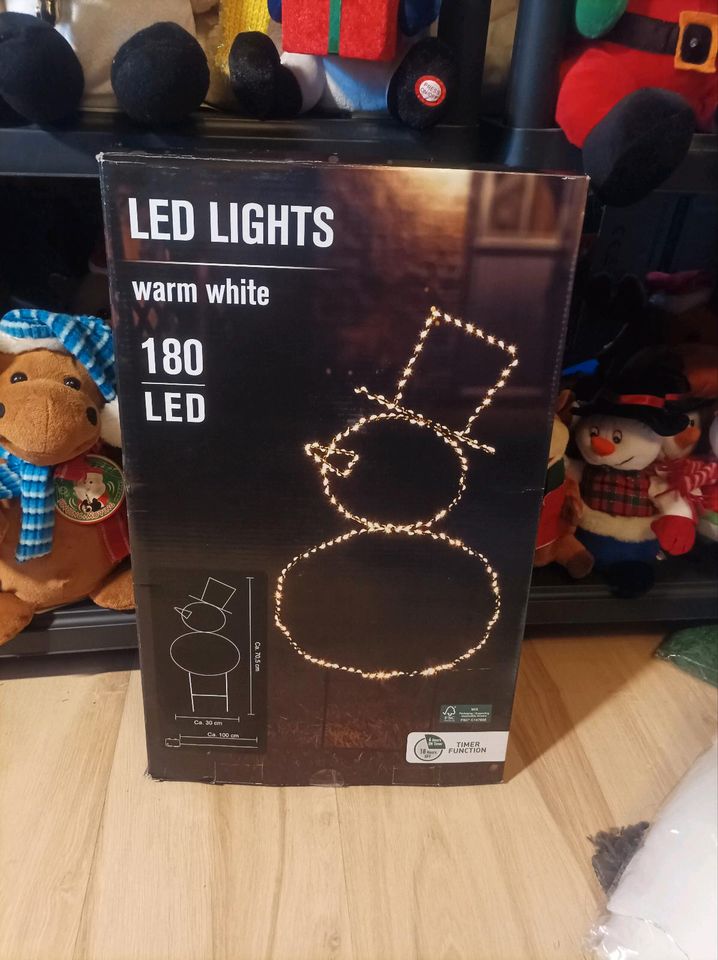 Großer LED Schneemann Figur Weihnachtsmann Licht Deko in Obersulm