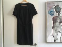 ESCADA/ Kleid/Etuikleid/ GR. 40/ Gürtel/ schwarz/ NEU Köln - Ehrenfeld Vorschau