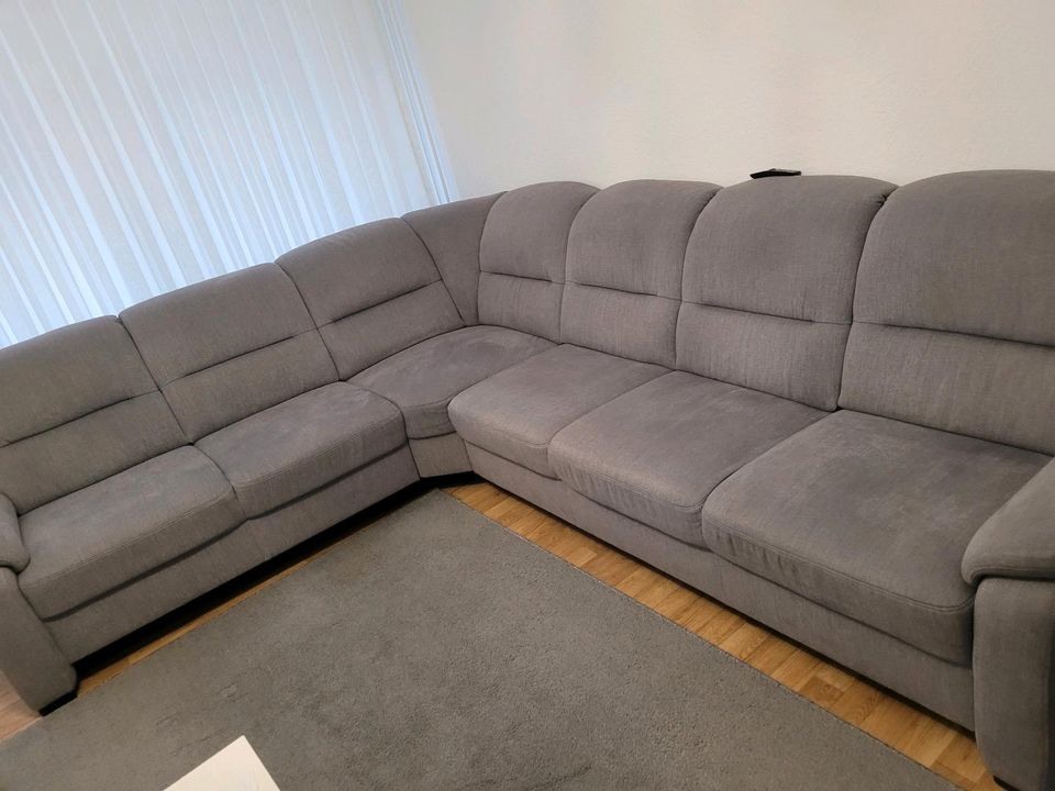 ECKSOFA MIT 6 SITZEN in Hannover