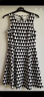 Neu***Kleid schwarz weiß Dreiecke Rückenausschnitt ärmellos Gr. S Kr. München - Gräfelfing Vorschau