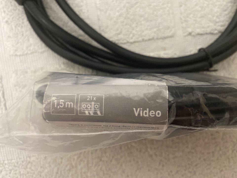 Scart Kabel, 2x1,5m, 1x2m, neu in Großenlüder