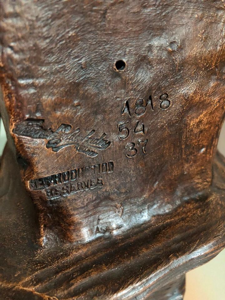 Große Terracotta-Skulptur der Firma Goldscheider in Berlin