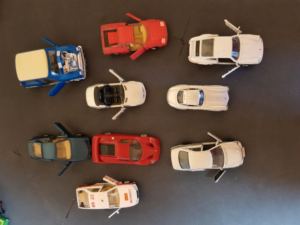 Sammlung von 9 kinderautos spielzeugautos in Essen