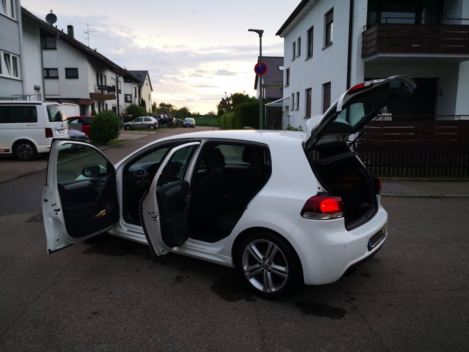 Golf VI R-Line Paket 1,4 TSI 118KW (160PS) in Leonberg