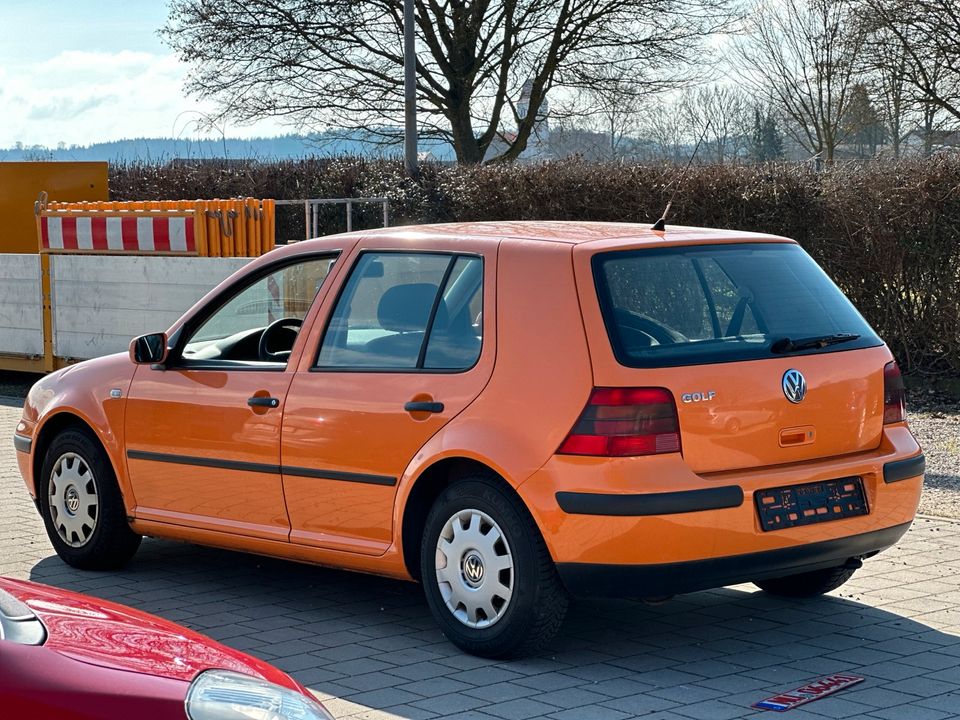 VW GOLF IV  1,4 mpi   4 türen in Holzheim