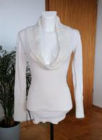 Cremefarbener Pullover mit tiefem Ausschnitt Nordrhein-Westfalen - Hiddenhausen Vorschau