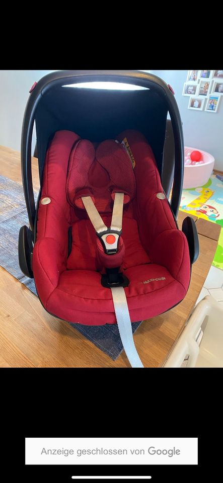 Maxi Cosi Pebble Babyschale inkl. Isofix Station in Frankfurt am Main