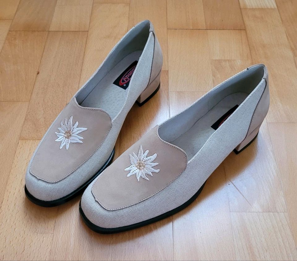 5 paar Vintage Sandalen, Slipper, Pumps | Größe 42,5 in Hattersheim am Main