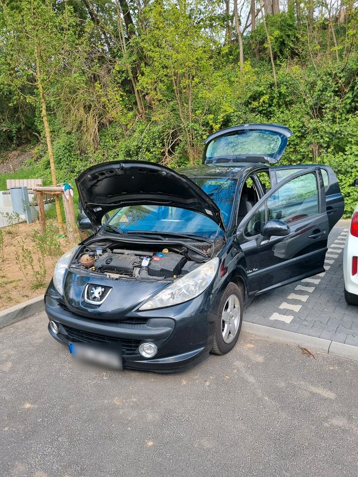 Peugeot 207 Urban Move in Idstein