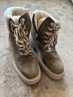 Tamaris Stiefeletten in Khaki-Grün Gr. 40 Berlin - Lichtenberg Vorschau