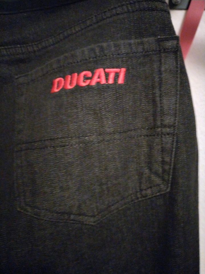 Ducati Herrenjeans Gr 56 in Frankfurt am Main