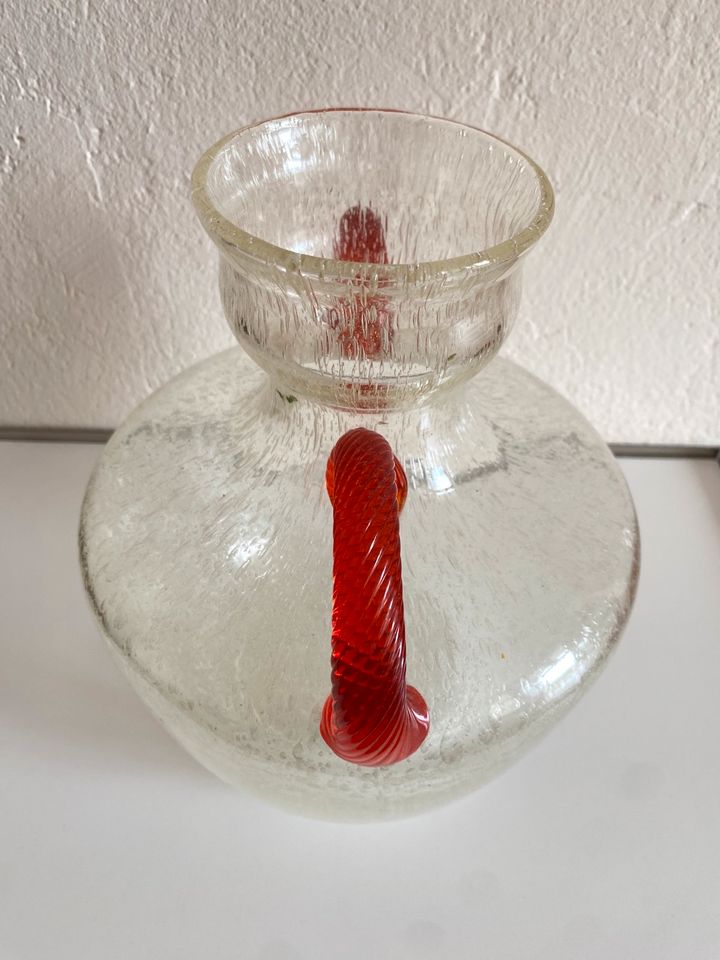 Vintage Große Glas Vase Rot Henkel Blumenvase Amphore in Berlin