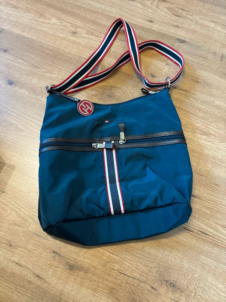 Tasche Tommy Hilfiger, Handtasche in Werneuchen