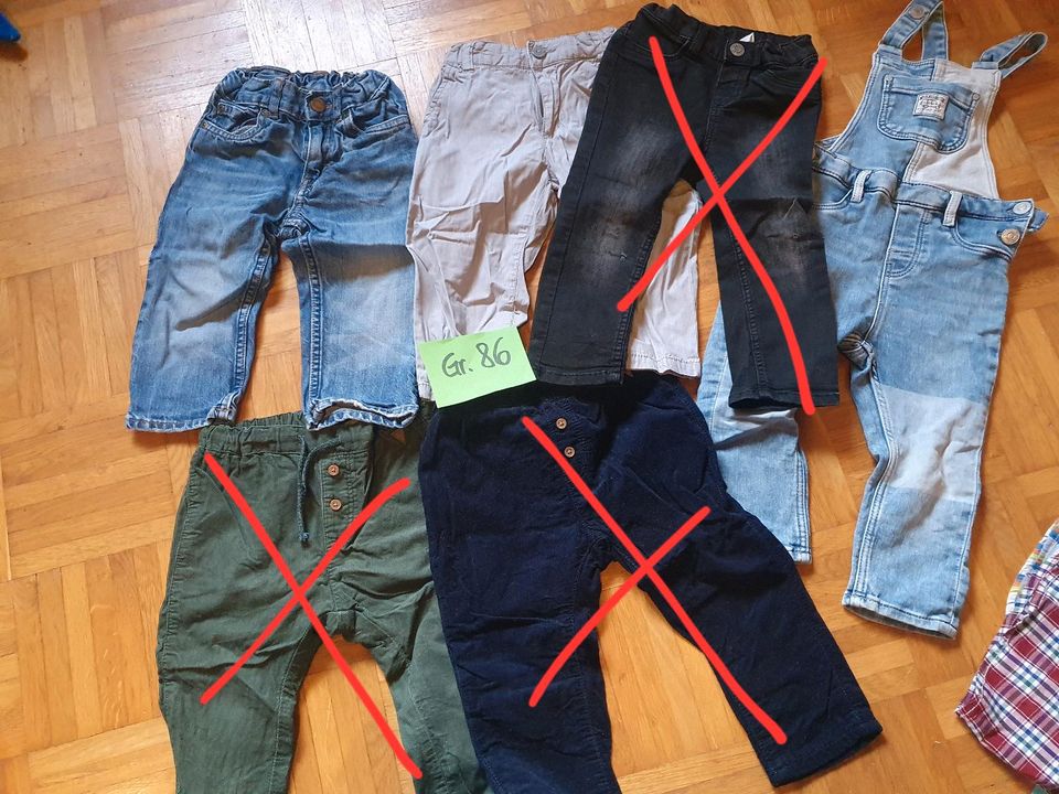 Hosenpaket Gr. 86 Latzhose, Jeans, Cordhose u.a. H&M in Burglauer