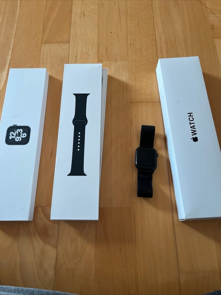 Apple Watch SE 44mm in Höhenberg i. T.