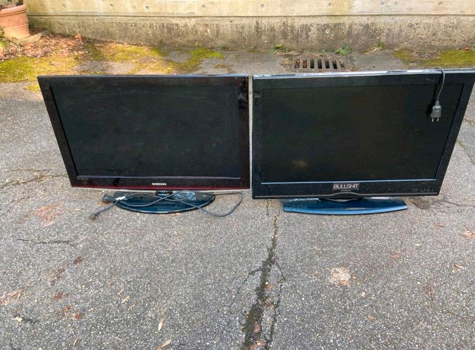 2× Fernseher in Metzingen