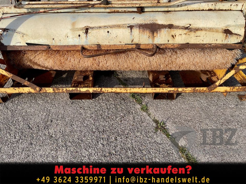 Besen Kehrmaschine Multicar M24 M25 Vorbau Frontanbau Bürste Kehr in Ohrdruf