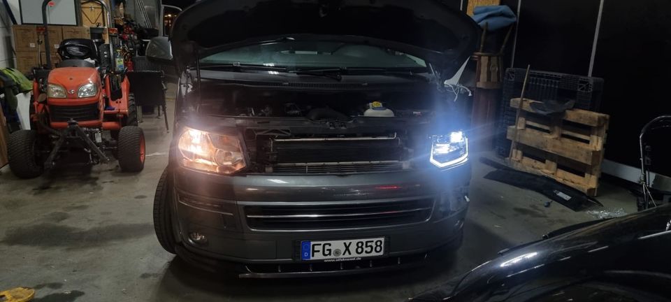 Voll LED Scheinwerfer schwarz dynamisch für VW T5 Bus 09-15 in Calden