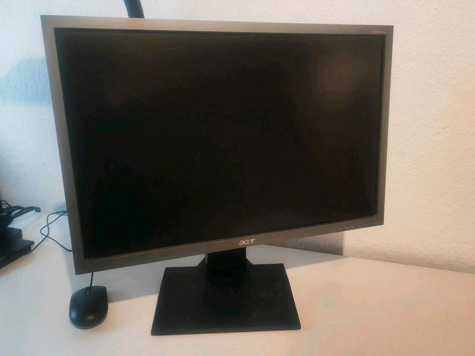 22" Zoll Acer Bildschirm, Monitor LED, Homeoffice in Wald