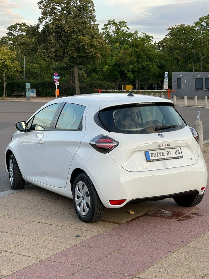 Renault ZOE  Automatik 2021 Autovermietung Mietwagen Automieten Rent a car in Berlin