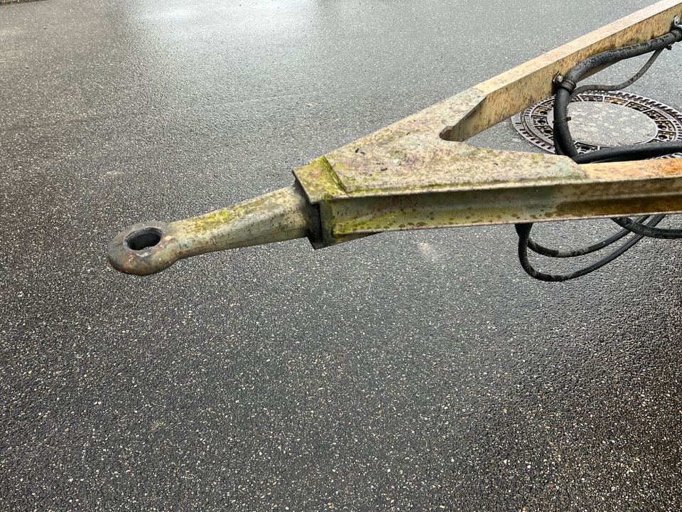 Anhänger LKW Bundeswehr Kässbohrer in Neuried