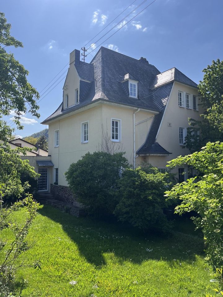 Villa im Weinanbaugebiet Moseltal in Burgen