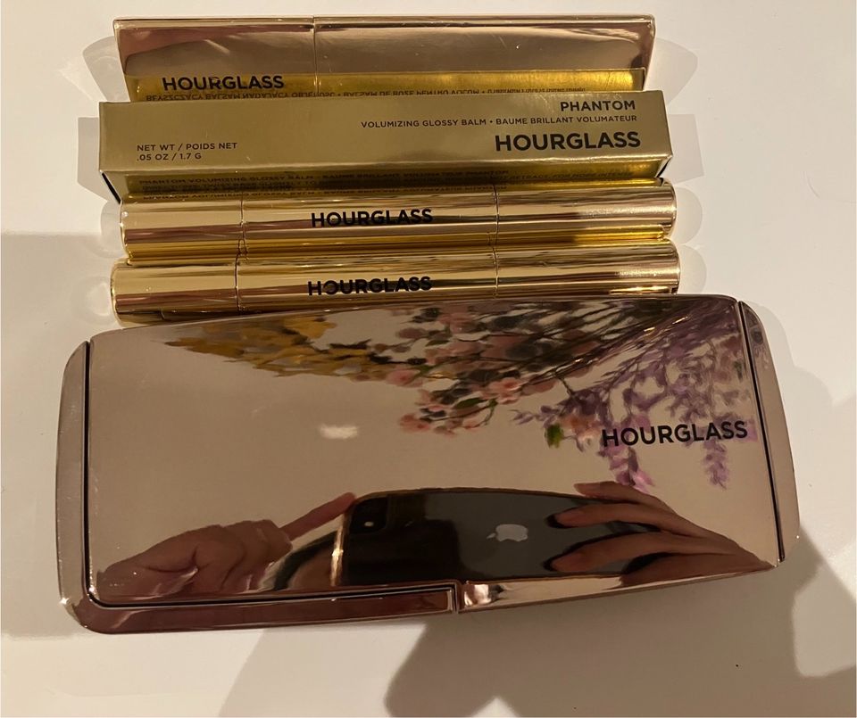 *Preis pro Stück* HOURGLASS Lippenstift blush bronzer palette in München