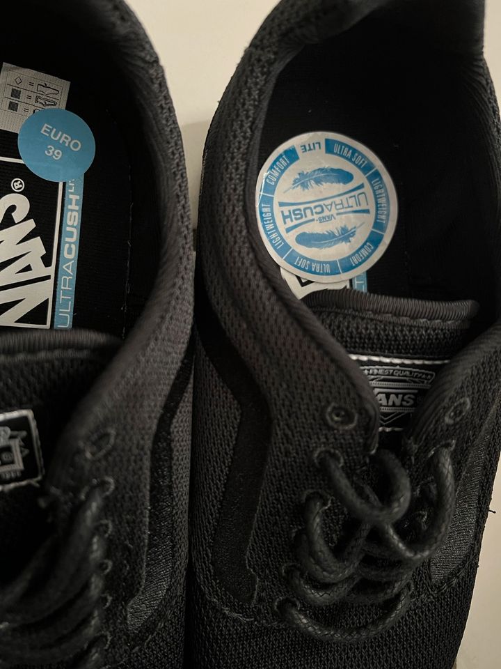 Vans schwarz Größe 39 Neu Schuhinnenmaß 25 Ultra soft leicht in Ahlen