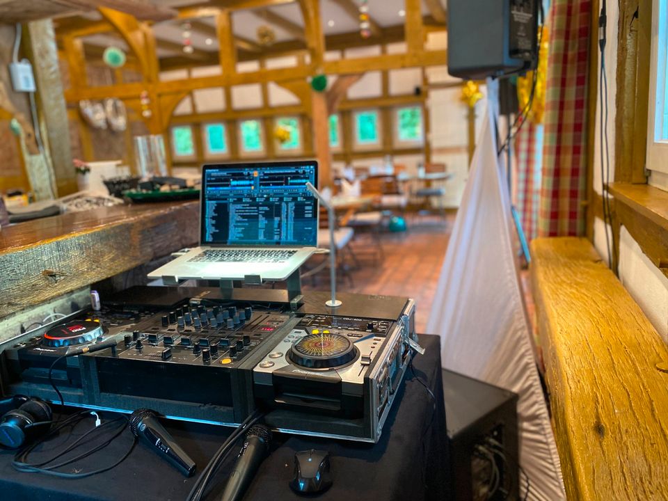 DJ für Hochzeit, Geburtstag Firmenfeier und Vieles mehr in Horn-Bad Meinberg