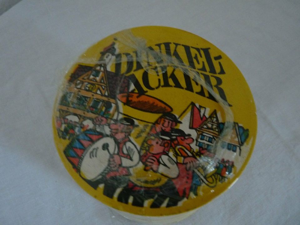 80 Stück Dinkelacker Bierdeckel altes Motiv Volksfest NEU in Stuttgart