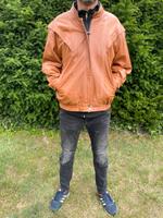 Hochwertige Lederjacke von Sara Gr. 44 Unisex Vintage Berlin - Pankow Vorschau