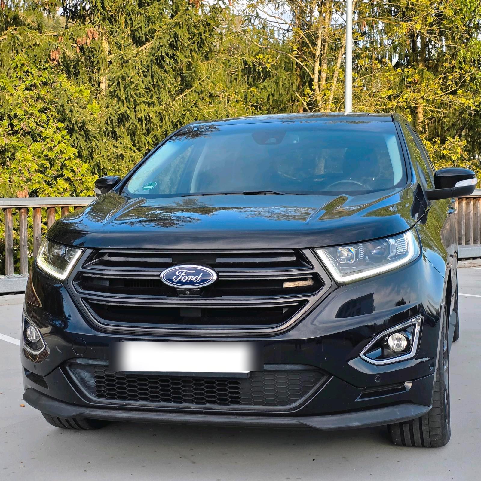 Abbildung des Autos Ford Edge Biturbo ST-Lin…
