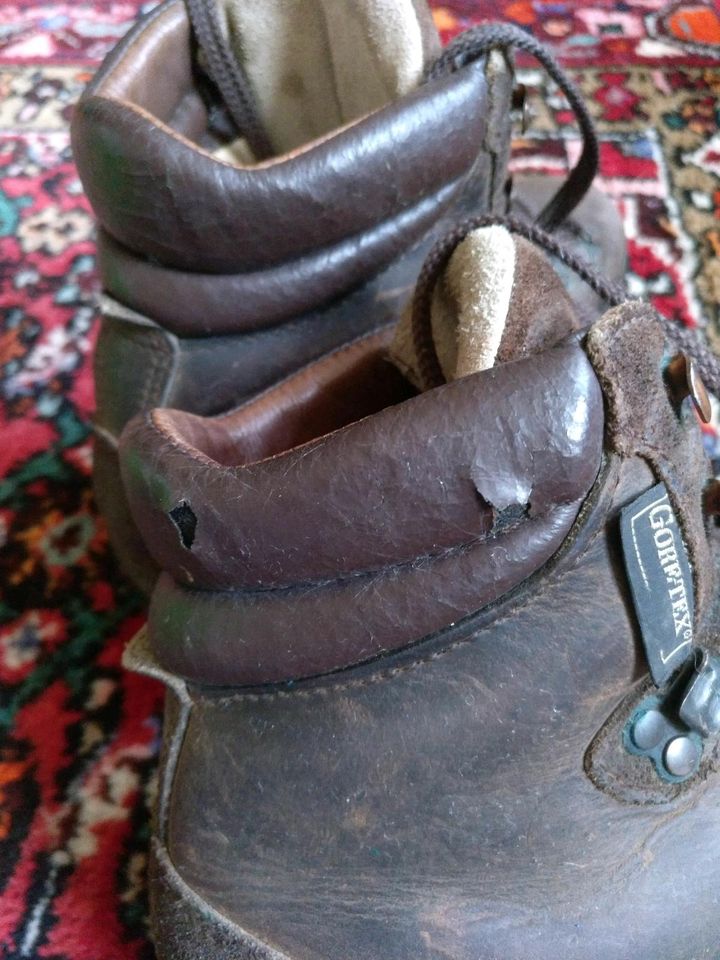 Meindl Leder Goretex Wanderstiefel 39 in Kiel