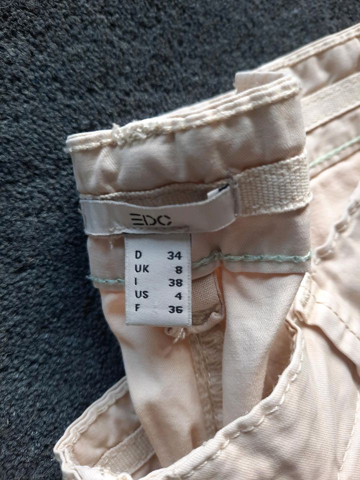 Chino Hosen Esprit 34 beige blau schwarz NEU! in Lindenberg (Pfalz)