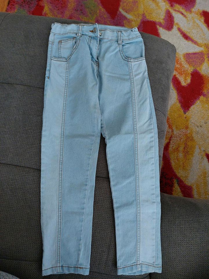 Jeans Sommerjeans Pusblu 122 *neu* in Düsseldorf