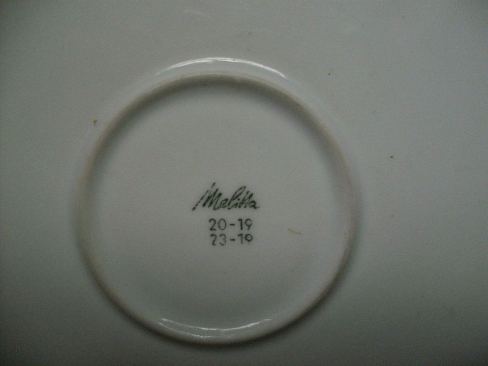 Melitta Kaffeekannen-Teller, Untersetzer, weiß mit Goldrand 19 cm in Berlin