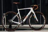 AR8 Eero Masterpiece x Gravelhood SRAM FORCE AXS WIDE Düsseldorf - Bilk Vorschau