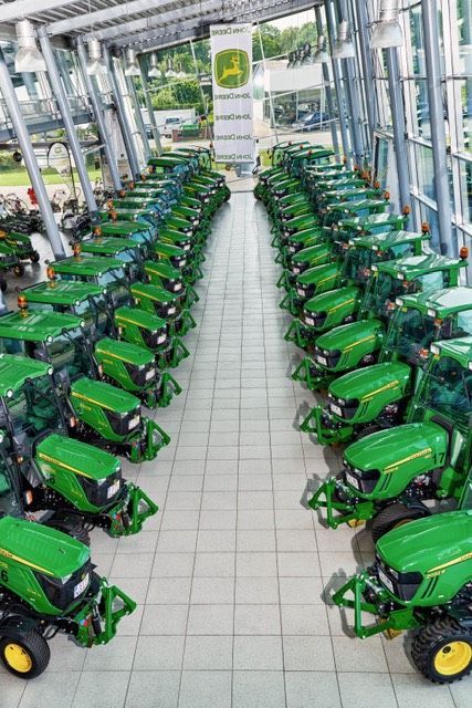 John Deere X147R Rasentraktor in Greven