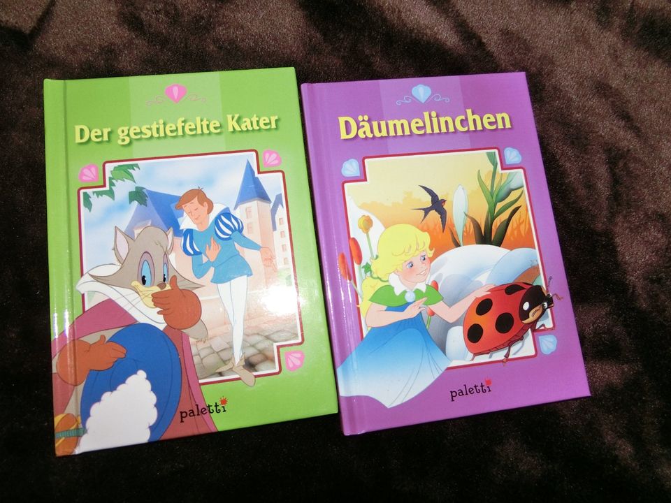 Kinder Buch 2x Der gestiefelte Kater 1x Nikolaus 1x Däumelinchen in Dettingen an der Iller