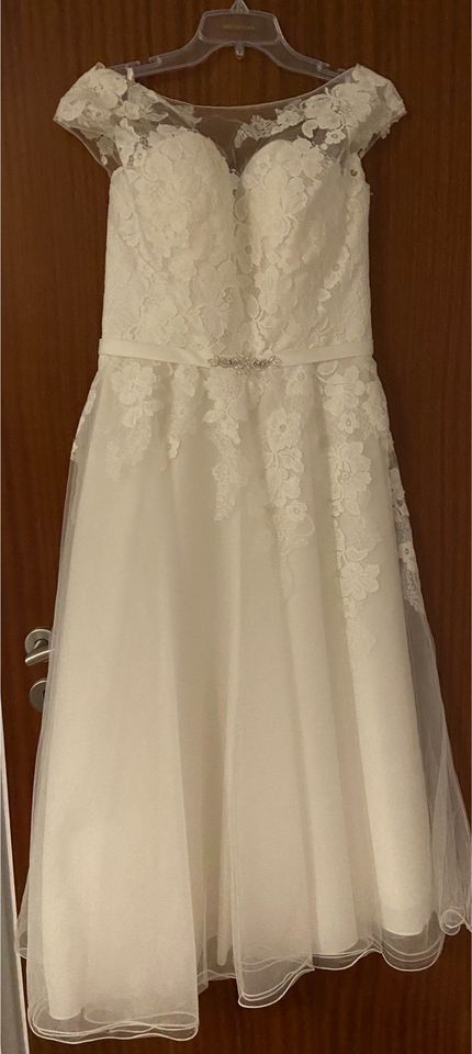 Hochzeitskleid Kleemeier Größe 40 neu ungetragen in Rumohr