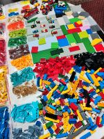 Lego Konvolut mit Platten Figuren Fahrzeuge Dachsteine usw Nordrhein-Westfalen - Düren Vorschau