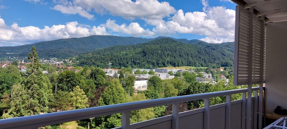 KAUF statt MIETE - schöne 3 Zimmer-Wohnung in Waldkirch mit großem Balkon und Garage, für Anleger oder Eigennutzer in Waldkirch