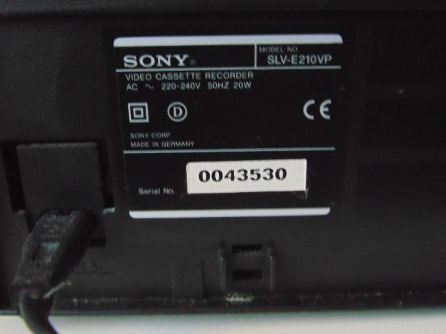 SONY SLV- E210 VP - Video Recorder - mit FB in Nürnberg (Mittelfr)