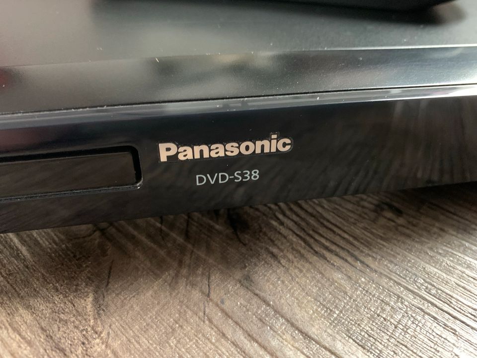 DVD-Player Panasonic DVD-S38 in Katzow