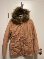 Warme, kuschelige Damen Winterjacke von H&M, Gr. 38, rose Sachsen - Chemnitz Vorschau