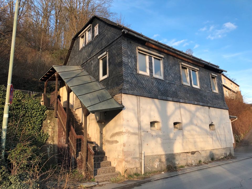 Renovierungsbedürftiges Haus in Ludwigsstadt günstig zu verkaufen in Ludwigsstadt