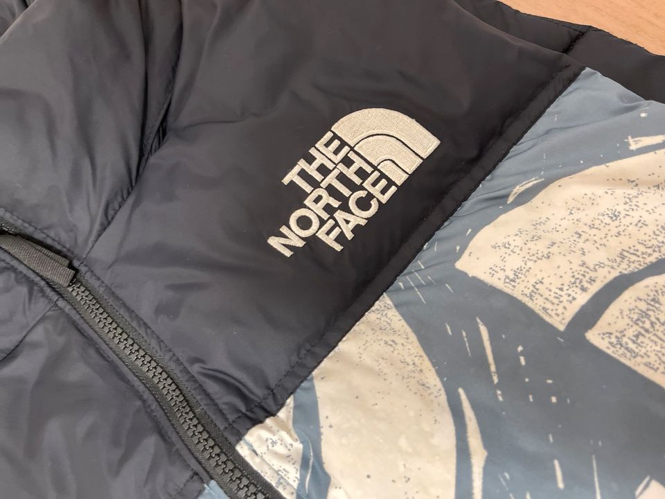 The North Face Puffer Weste in Hof (Saale)