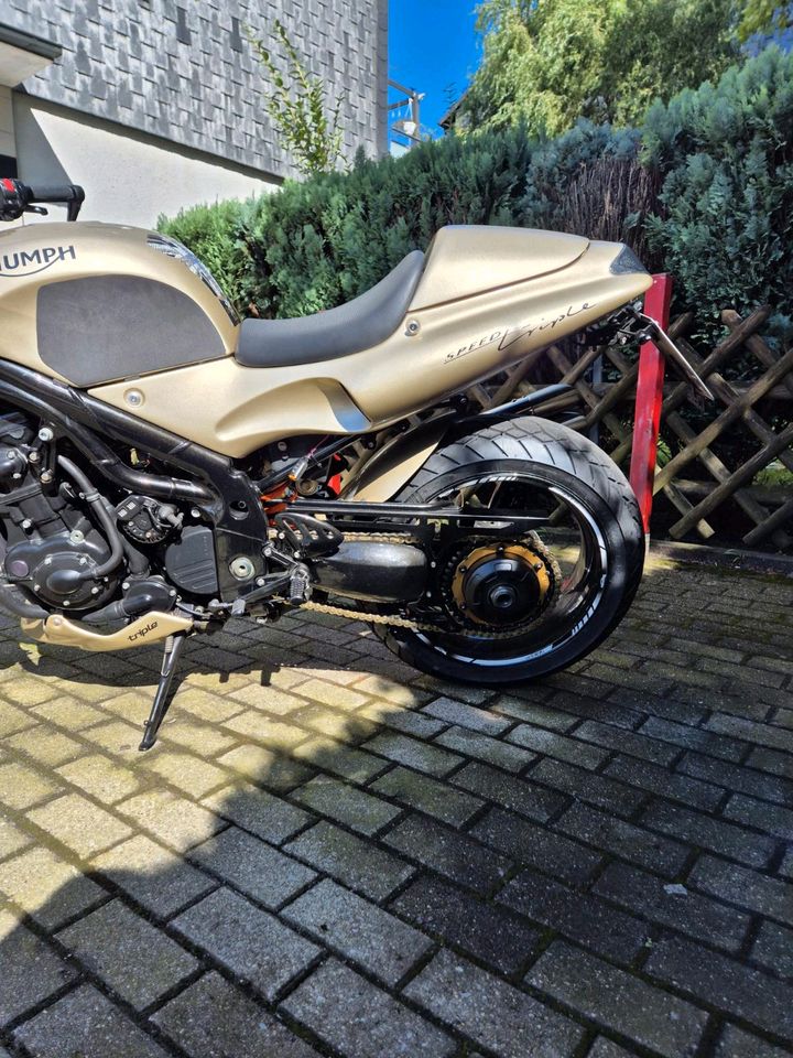 Triumph speed tripple in Essen