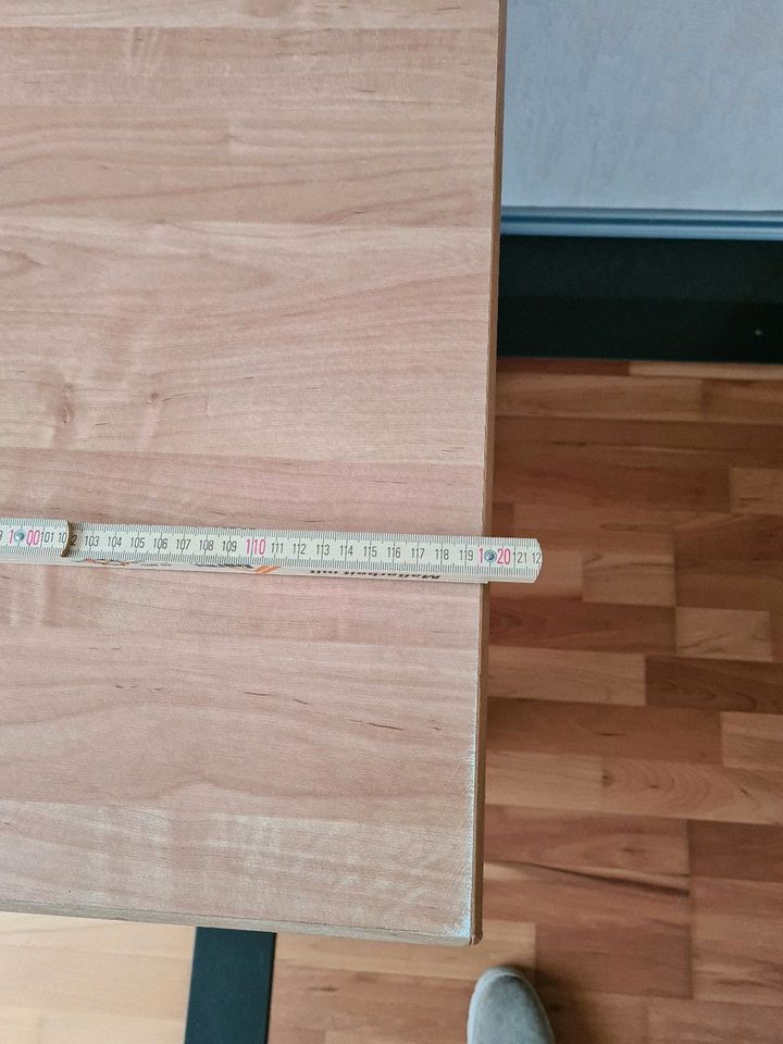 Schreibtisch 1,20x0,86 cm in Garrel