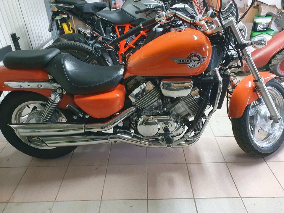 Honda Vf750c in Neustadt a.d.Donau